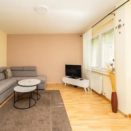 Cosy Nest In Center With Parking Sarajevo